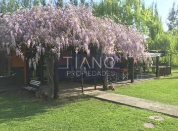 Quinta vacacional · 180m² · 5 Ambientes · Quinta Para 2 Familias