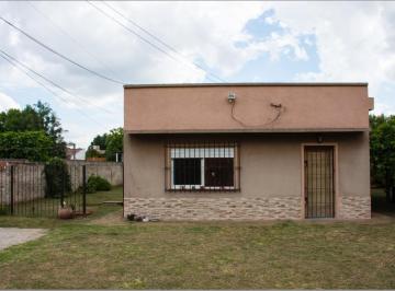 Casa · 90m² · 3 Ambientes · 1 Cochera · Casa en Venta - 2 Dorm. 1 Baño - Cochera - 609 m² - Ituzaingó