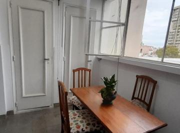 Departamento · 76m² · 3 Ambientes · 1 Cochera · Departamento en Venta - 2 Dorm. 1 Baño - Cochera - 90 m² - Rosario, Santa Fe