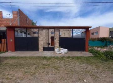 Casa · 108m² · 4 Ambientes · Casa en Venta - 3 Dorm. 1 Baño - La Plata