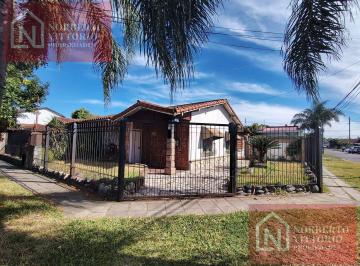 Casa · 130m² · 4 Ambientes · 2 Cocheras · Casa en Moron