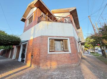 Casa de 4 ambientes, Lanús · Casa de 4 Ambientes en Venta