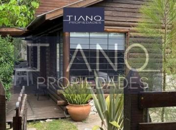 Quinta vacacional · 64m² · 3 Ambientes · 1 Cochera · Cabañas en Mar Azul