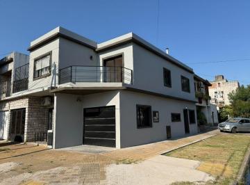 BAT-BAT-3839_2 · Casa 3 Ambientes. | Agustin Delia Al 1000