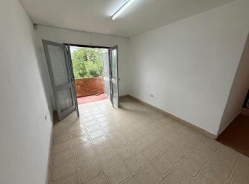 Departamento · 68m² · 5 Ambientes · Departamento en Venta, Barrio Las Flores 1.