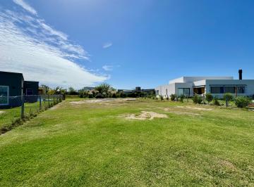 Terreno , Escobar · Venta Terreno 750 m² - U$18.000 y 18 Cuotas en Country Club Manuel Belgrano