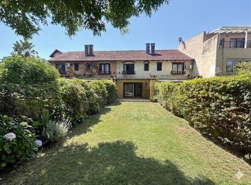 Casa · 107m² · 4 Ambientes · 1 Cochera · Triplex en Venta en Excelente Zona de Lomas de San Isidro
