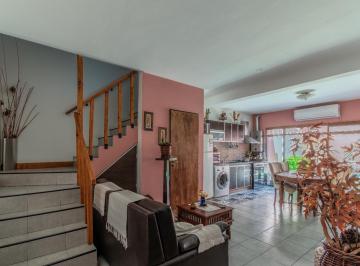 PH · 71m² · 3 Ambientes · Venta PH 3 Ambientes con Patio y Terraza en Flores