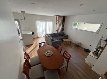 Departamento · 95m² · 3 Ambientes · 1 Cochera · Venta de Duplex San Carlos - La Plata