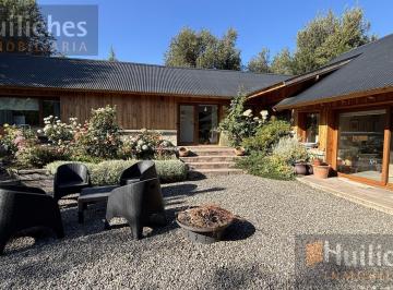 Casa · 298m² · 6 Ambientes · 2 Cocheras · Casa en Peñon del Lolog