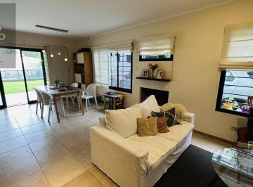 Casa · 114m² · 5 Ambientes · 2 Cocheras · Casa 3 Dorm. con Pileta. City Bell