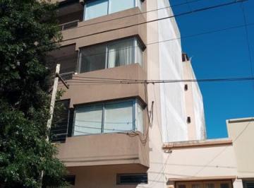 Departamento · 50m² · 2 Ambientes · 1 Cochera · Departamento en La Plata