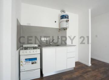 PH · 36m² · 2 Ambientes · PH en Venta en La Plata - 1° Piso con Balcón Al Frente – 1 Dormitorio
