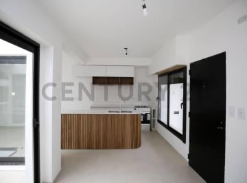 Casa · 152m² · 7 Ambientes · Casa en Venta en La Plata Reciclada de 3 Dorm. - Patio + Terraza - Zona Norte