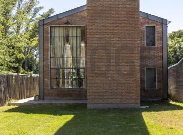 HOG-HOG-1314_2 · Casa Duggan - Diseño Industrial Tipo Loft con Gran Jardin
