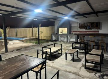 Terreno · 40m² · Venta de Quincho con Pileta