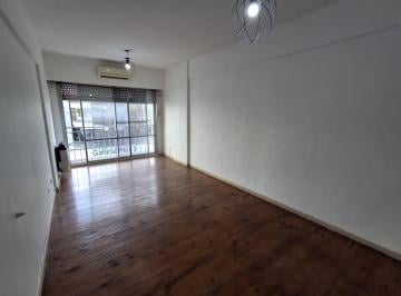 Departamento · 56m² · 3 Ambientes · Departamento 3 Ambientes en Alquiler en Ubicacion Centrica en Quilmes, G. B. a. Zona Sur
