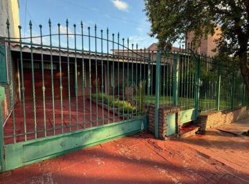 Casa de 5 ambientes, Córdoba · Casa de 2 Dorm. + 1 de Servicio Completo, B° Cerro de Las Rosas