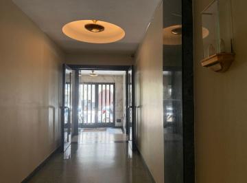 Departamento de 5 ambientes, Recoleta · Excelente Semipiso en Edificio Racionalista - 135 m² Al Frente - Apto Profesional