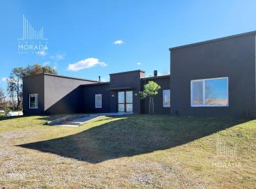 Campo · 238m² · 5 Ambientes · 1 Cochera · Casa en Venta 5 Ambientes Barrio Cerrado de Chacras Haras El Malacate Exaltacion de La Cruz