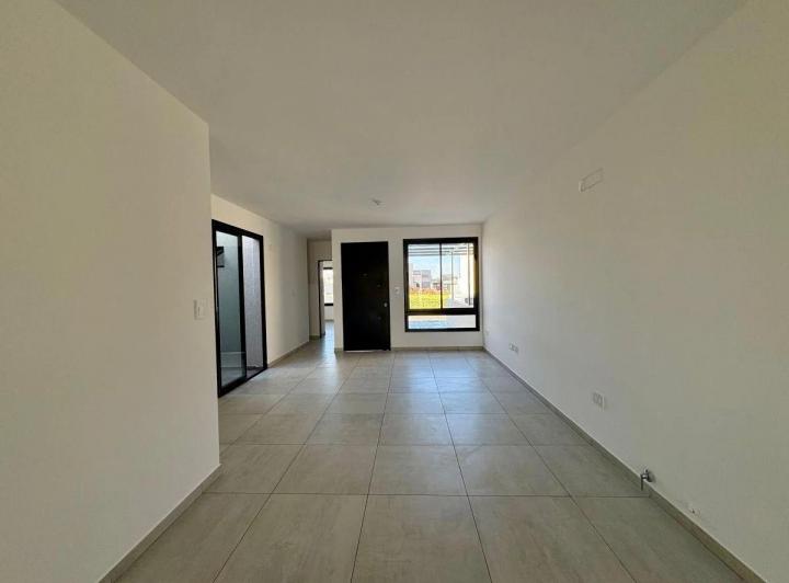 Casa · 86m² · 3 Ambientes · 1 Cochera