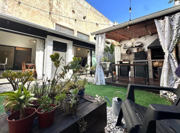 PH · 60m² · 3 Ambientes · Venta PH 3 Ambientes con Jardín y Quincho - Lomas de Zamora