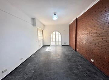 Departamento · 77m² · 4 Ambientes · Departamento en Venta en Once