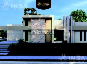 Casa · 199m² · 5 Ambientes · 2 Cocheras · Casa en Barrio Boedo en Lujan de Cuyo