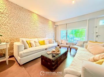 Departamento · 163m² · 4 Ambientes · 1 Cochera · Venta - Excelente PH 4 Ambientes C/cochera y Patio - Nueva Pompeya