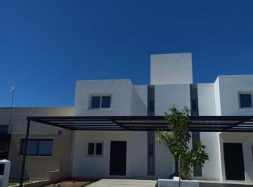 Casa de 4 ambientes, Córdoba · Docta - 3 Dorm + 3 Baños - en Construccion
