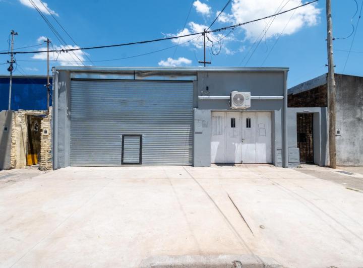 Depósito · 207m² · 3 Ambientes · 1 Cochera