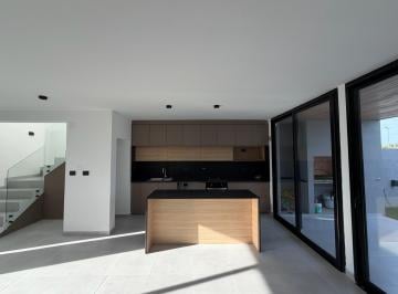 Casa · 156m² · 5 Ambientes · Duplex en Venta Claros del Bosque con Dormitorio en Planta Baja - Claros Village