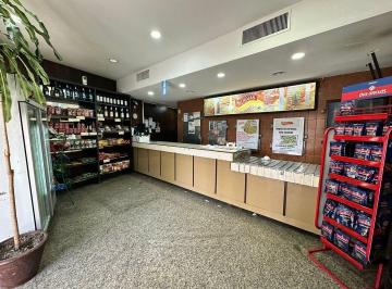 Bodega-Galpón · 552m² · Venta Galpon con Local Comercial en Echesortu