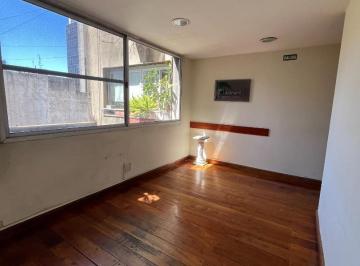 Oficina comercial · 100m² · 6 Ambientes · Luminosa Oficina de 100 m² en Monserrat
