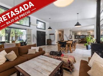 Casa · 284m² · 4 Ambientes · 2 Cocheras · Casa con 3 Dorm. en Venta Sobre 1283 m² en Ingeniero Maschwitz