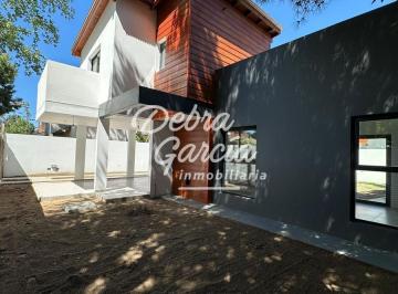 PH · 95m² · 4 Ambientes · 1 Cochera · Casa PH 4 Ambientes - a Estrenar – Gas Natural - Patio Cochera