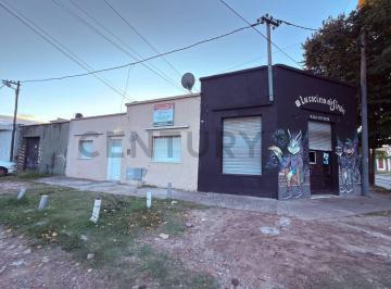 Local comercial · 92m² · 3 Ambientes · 1 Cochera · Venta en Bloque, Local Mas Casa.
