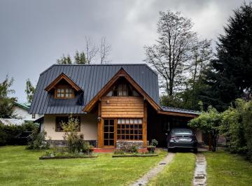 Casa · 144m² · 4 Ambientes · Alquiler - Casa en B° El Once - Villa La Angostura - Neuquen - Patagonia