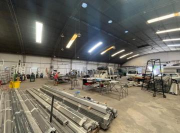 Bodega-Galpón · 1164m² · 4 Ambientes · 2 Cocheras · Venta Galpón en Echesortu, Rosario