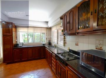Casa · 190m² · 4 Ambientes · 2 Cocheras · Casa en Venta 4 Ambientes en Ramos Mejía