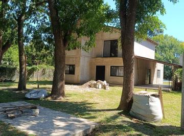 Casa · 1398m² · 5 Ambientes · 1 Cochera · Casa en Venta Parque Las Naciones Guernica