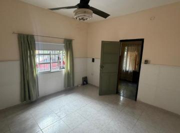 Casa · 98m² · 4 Ambientes · B° Sarmiento - Casa 2 Dorm. - 1bño - Cordoba