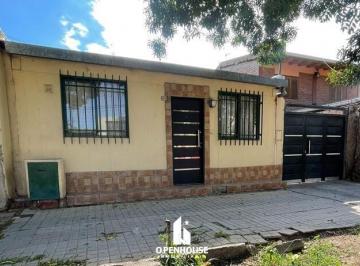 Casa · 77m² · 4 Ambientes · 1 Cochera · Casa en Montecaseros de Ciudad