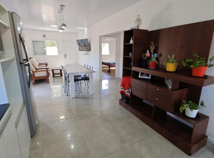 Casa · 90m² · 3 Ambientes · 2 Cocheras