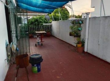Departamento de 3 ambientes, Lomas de Zamora · Regio Depto. 3 Amb con Amplia Terraza y Bajas Expensas. Bien Ubicado. Impecable!