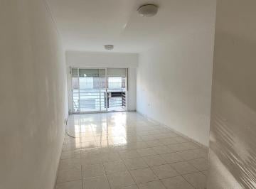 Departamento · 28m² · 1 Ambiente · Monoambiente con Balcón Al Este – Piso 6° – Muy Luminoso – Balvanera