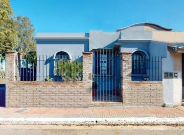 Casa de 6 ambientes, Ensenada · Antigua Casa Remodelada