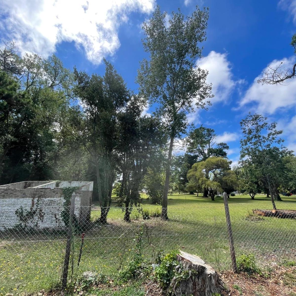 Excelente lote de gran superficie ubicado en Leopoldo Marechal y Montes Carballo