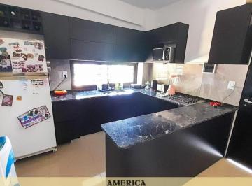 Casa · 200m² · 5 Ambientes · 4 Cocheras · Casa Quinta | 5 Ambientes | con Renta | Financiación | Cochera Triple | Mariano Acosta