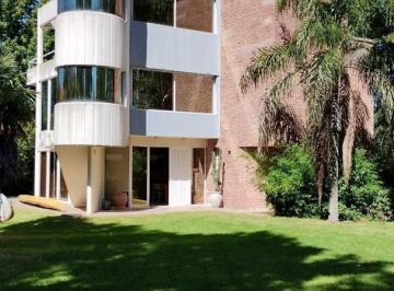 Casa · 340m² · 6 Ambientes · Casa Chalet en Alquiler en Isla Santa Mónica, Delta, Tigre